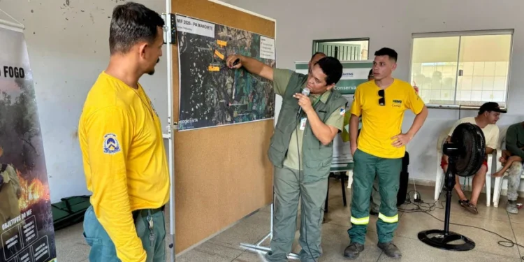 O coordenador do Núcleo de Manejo Integrado do Fogo do Naturatins, Lyon Cardoso, destacou que o MIF é essencial para conciliar a proteção ambiental - Foto: Naturatins/Governo do Tocantins