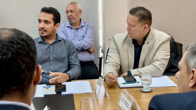 Wesley Lemos,, Erlan Milhomem e Rubens Santos representam a Jucetins no GT Empreende TO - Foto: Philipe Ramos/Governo do Tocantins