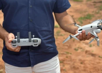 O curso tem como objetivo qualificar os participantes para o uso de drones como ferramenta tecnológica no campo, contribuindo para o aumento da produtividade e a modernização das atividades agropecuárias. Foto: Yasmin Oliveira Governo do Tocantins