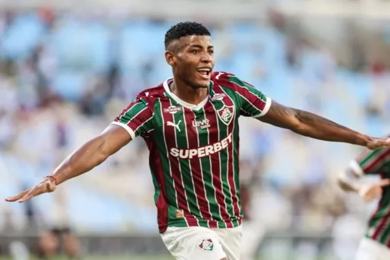 LUCAS MERÇON / FLUMINENSE F.C.