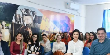 A iniciativa tem como objetivo orientar os servidores sobre planejamento financeiro, consumo consciente e prevenção ao superendividamento.