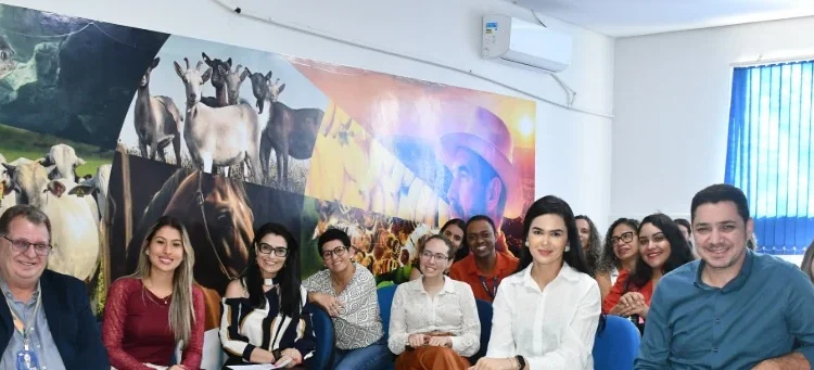 A iniciativa tem como objetivo orientar os servidores sobre planejamento financeiro, consumo consciente e prevenção ao superendividamento.