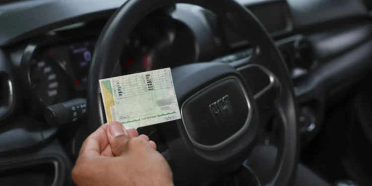 s condutores que desejarem o documento físico após a renovação da CNH no aplicativo devem fazer o processo de 2ª via - Félix Carneiro/Governo do Tocantins