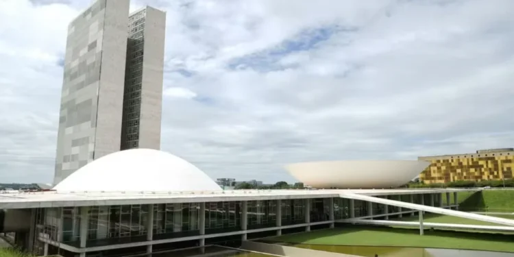 Pelo menos 37 deputados federais trocaram de partido na janela partidáia — Foto: Saulo Cruz/Agência Senado