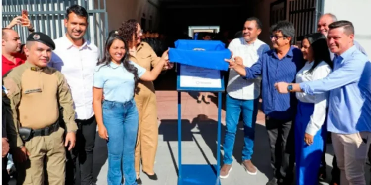 Com investimento no valor de R$ 3,2 milhões, governo inaugura a reforma e ampliação do colégio militar em Colinas