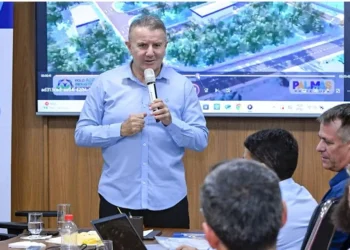 Prefeito Eduardo Siqueira Campos fala da relevância do Selo SIM para a valorização do produtor rural (Foto: Mariana Di Pietro)