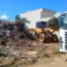 Entulho descartado de forma irregular foi retirado de área no Bertaville. Crédito da foto: Zeladoria Urbana/Divulgação
