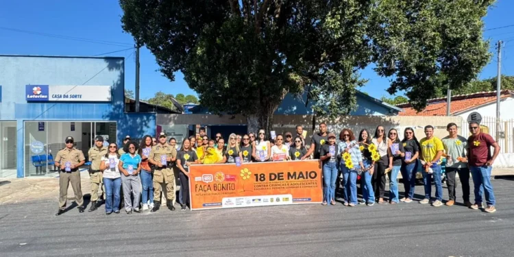 Blitz informativa mobilizou condutores e reforçou conscientização sobre o combate à violência sexual contra crianças e adolescentes - Foto: Divulgação SSP/TO