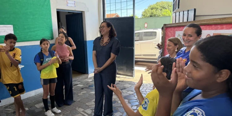 As visitas institucionais visam o acompanhamento das unidades de ensino, a escuta ativa das comunidades escolares e a intensificação das ações desenvolvidas pelo Governo do Estado. Ítalo Albert /Governo do Tocantins