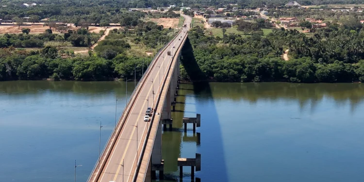 Ponte sobre o Rio Tocantins foi interditada preventivamente após identificação de problemas estruturais (Ascom Coapa)