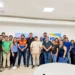 Na Sedeem, reunião entre representantes da Prefeitura, Defesa Civil e feirantes definiu as medidas de transição e continuidade das atividades da Feira do Aureny I — Foto: Lumara Brito