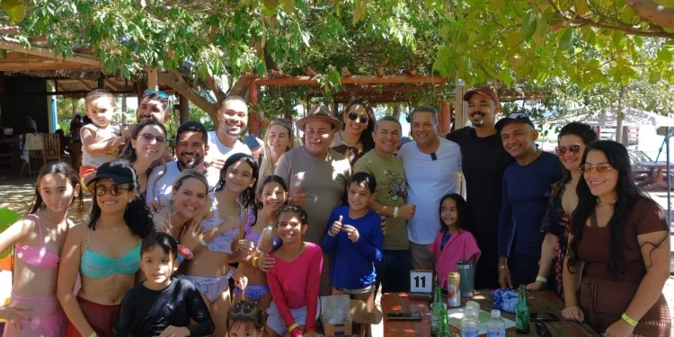 Vanderlei Luxemburgo participa de agenda na Ilha Canela Beach, em Palmas, ao lado do empresário Ruy Adriano, com foco em turismo, inovação e desenvolvimento sustentável.