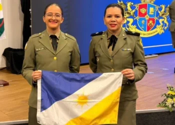 Soldado PM Lara Karine Lopes Pimenta e Tenente PM Luana Barros Lopes representaram o Tocantins durante o curso - Foto: Ascom PMTO