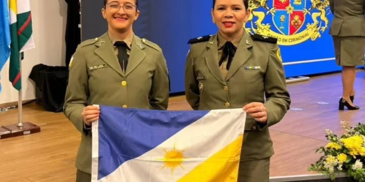 Soldado PM Lara Karine Lopes Pimenta e Tenente PM Luana Barros Lopes representaram o Tocantins durante o curso - Foto: Ascom PMTO