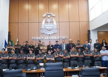 Autoridades civis e militares participaram da sessão solene realizada na Câmara Municipal de Palmas em homenagem à Companhia de Rondas Ostensivas Táticas Metropolitanas (ROTAM). - Foto: Ascom PMTO