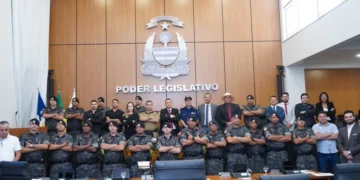 Autoridades civis e militares participaram da sessão solene realizada na Câmara Municipal de Palmas em homenagem à Companhia de Rondas Ostensivas Táticas Metropolitanas (ROTAM). - Foto: Ascom PMTO