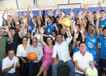 Governador Wanderlei Barbosa, ressaltou os investimentos realizados na área da educação, com foco na valorização dos profissionais, na melhoria da infraestrutura escolar. Foto: Ademir dos Anjos/Governo do Tocantins