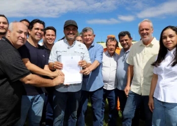 Governador Wanderlei Barbosa assina autorização para reforma da Casa do Estudante, em Palmas - Aldemar Ribeiro/Governo do Tocantins