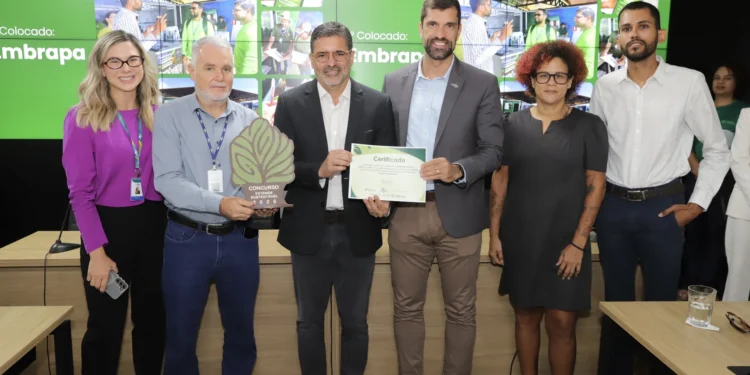 Na ocasião foram entregues certificados de participação para membros da comissão julgadora do concurso estande sustentável - Marcel de Paula/Governo do Tocantins