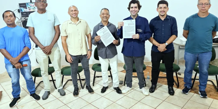 Secretário Rodrigo Ayres assina Termo de Cooperação Técnica entre a Sepea e o município de Tocantinópolis. Crédito: Nielcem Fernandes\Governo do Tocantins.