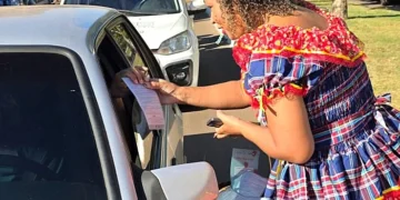 Blitz educativa realizada pela Hemorrede e pela ATTM orientou a população sobre a importância da doação voluntária de sangue para manutenção dos estoques.Foto: Divulgação SES-TO