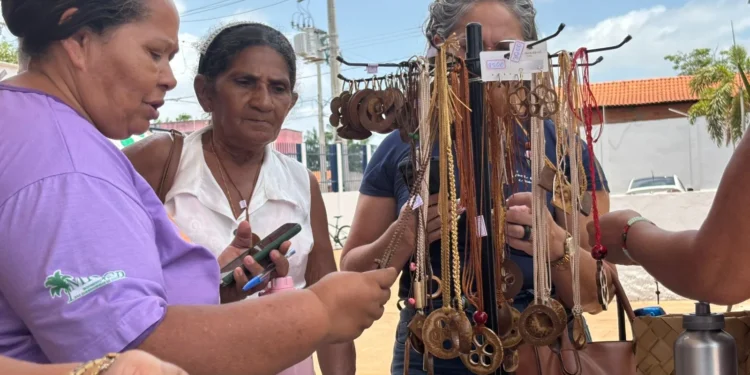 Quebradeiras de coco babaçu recebem reconhecimento oficial como manifestação da cultura nacional - Foto: Dalvanilde Serra/Governo do Tocantins