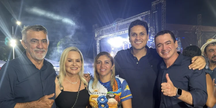 Iratã Abreu marcou presença na celebração dos 158 anos de Araguatins ao lado de autoridades e da população