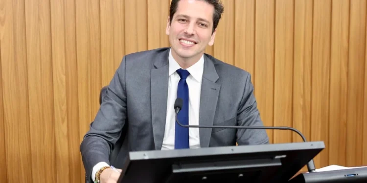 Requerimento do deputado estadual Olyntho Neto solicita a pavimentação da TO-347, entre a sede de Miracema e o Assentamento Irmã Adelaide. Imagem: Aline Batista/Dicom Aleto