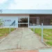 O coordenador do Parque de Empreendedorismo, Qualidade Socioambiental e Inovação Tecnológica da Universidade Federal do Tocantins (Pequi-UFT), Silon Procath, participa nesta sexta-feira, 12, da banca de avaliação das soluções desenvolvidas na disciplina Habitats de Inovação em Rede, vinculada ao Programa de Pós-Graduação em Engenharia e Gestão do Conhecimento da Universidade Federal de Santa Catarina, em parceria com o Sapiens Park e o Inpetu Hub (UFSC). O evento será on-line, com transmissão pelo canal da Via Estação de Conhecimento no YouTube, reunindo especialistas e profissionais da área para avaliar propostas voltadas ao fortalecimento de ecossistemas de inovação e ao desenvolvimento de soluções inovadoras. O coordenador do Pequi, Silon Procath, reforça a inserção do parque tecnológico em debates nacionais sobre inovação, empreendedorismo e desenvolvimento regional, além de ampliar o intercâmbio de experiências com instituições de referência no país. "Participar desta banca representa uma oportunidade de contribuir com iniciativas que buscam fortalecer os ecossistemas de inovação no Brasil. Os habitats de inovação desempenham um papel fundamental ao conectar conhecimento, empreendedorismo e desenvolvimento econômico, criando ambientes propícios para o surgimento de soluções que impactam positivamente a sociedade. Para o Pequi, essa troca de experiências com instituições e especialistas de diferentes regiões do país é essencial para fortalecer nossa atuação e ampliar as oportunidades de inovação e ao desenvolvimento sustentável do Tocantins e da região do Matopiba", pontua. O Pequi atua na promoção da inovação, do empreendedorismo e da transferência de tecnologia, com foco em áreas estratégicas como AgTechs, BioTechs e FoodTechs, áreas estratégicas para o desenvolvimento sustentável do Tocantins e da região Amazônica e do Matopiba.