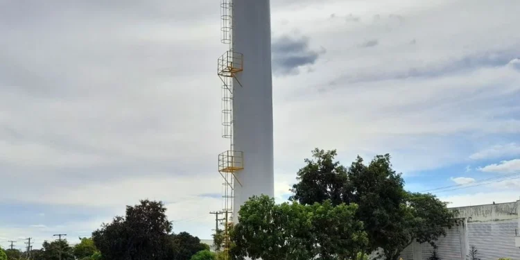 Reservatório Central no Câmpus de Palmas da UFT. A nova estrutura integra as ações de fortalecimento da infraestrutura hídrica da universidade e contribuirá para ampliar a segurança e a regularidade do abastecimento de água na unidade. (Foto: Divulgação/UFT)