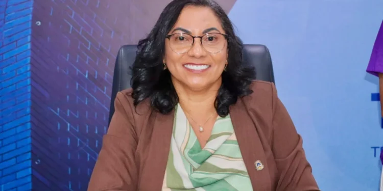 Durante a reunião, a secretária destacou a importância da atuação articulada entre os órgãos e instituições que compõem a rede de proteção, ressaltando que o enfrentamento ao feminicídio exige respostas coordenadas, atuação preventiva e fortalecimento contínuo das políticas públicas voltadas às mulheres. Divulgação SecMulher/Governo do Tocantins