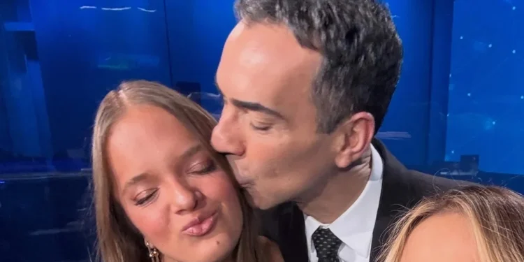 César Tralli se declara a Rafa Justus nos 17 anos da enteada