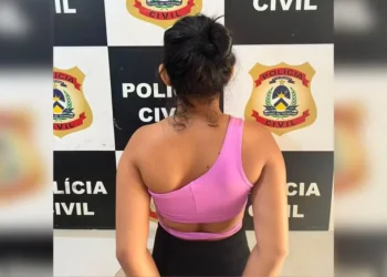 Suspeita de 18 anos teve a prisão preventiva cumprida após investigações — Foto: Divulgação/SSP