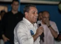 Vanderlei Luxemburgo discursa durante ato político em Pau D'Arco.