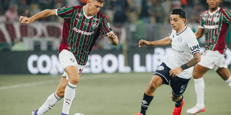 LUCAS MERÇON / FLUMINENSE F.C.