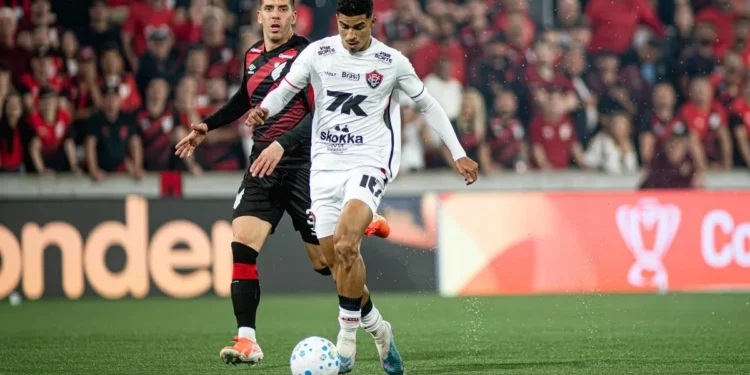 Victor Ferreira/ Vitória