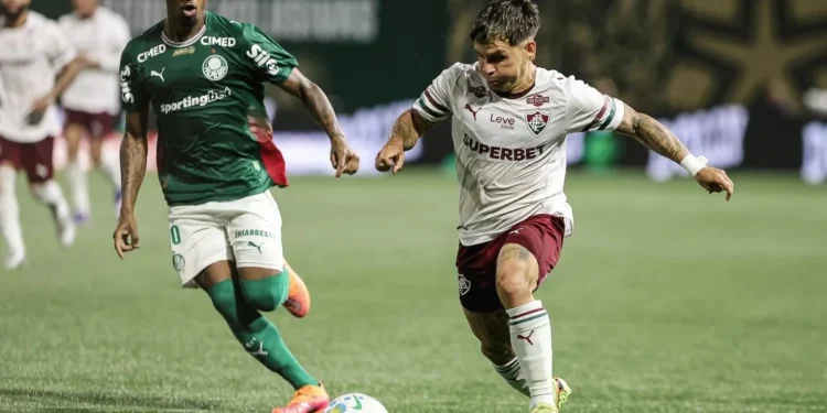 LUCAS MERÇON / FLUMINENSE F.C.