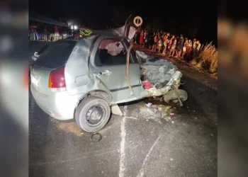 Acidente entre carro e caminhão deixa mortos em Bielândia, distrito de Filadélfia — Foto: Divulgação/BPMRED