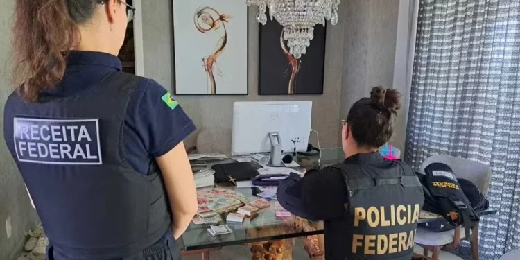 PF e Receita Federal realizam operação em comércio de eletrônicos importados irregularmente no sul do Pará — Foto: Polícia Federal/ Reprodução
