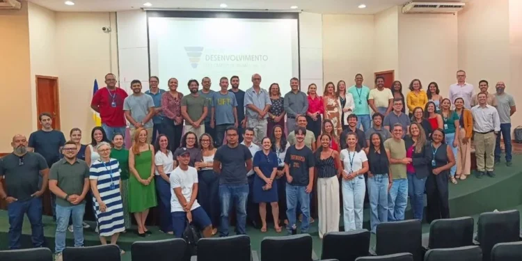 Comunidade do Câmpus de Palmas participa do evento de lançamento da consulta pública para construção do Plano de Desenvolvimento do Câmpus. (Foto: Divulgação UFT)