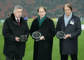 Técnico do Brasil, Ancelotti presta homenagem ao ex-companheiro Baresi