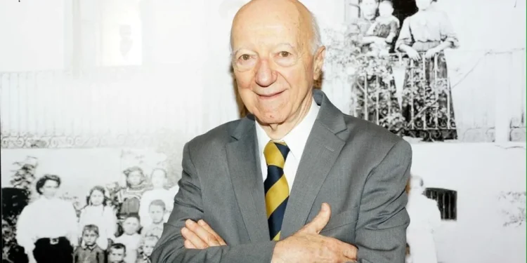 Morre o jornalista esportivo Claudio Carsughi, aos 93 anos